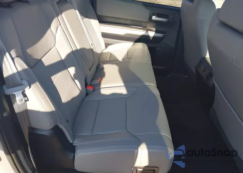 2014 Toyota Tundra Limited 5.7L V8 z USA, uszkodzony, nr VIN 5TFFY5F19EX172588